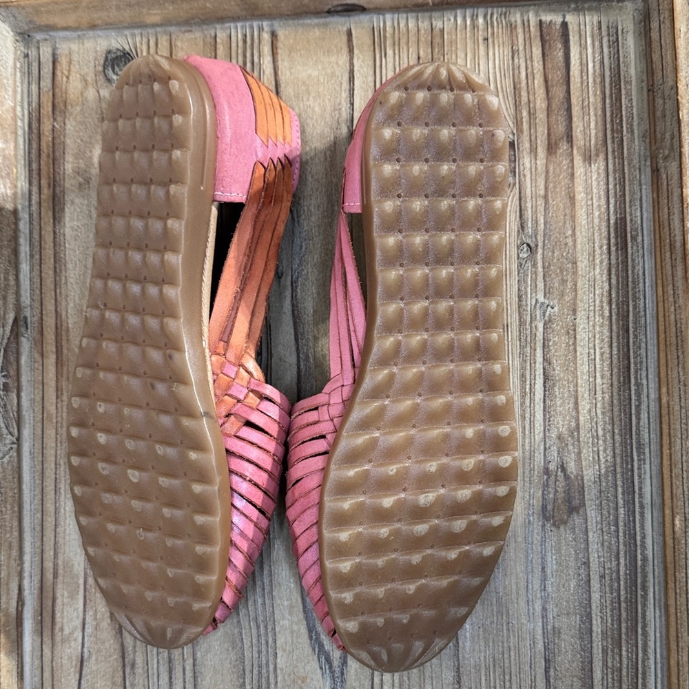 Mexican Women's Pink Leather Huarache Shoes fits 7.5 - Picture 2 of 2